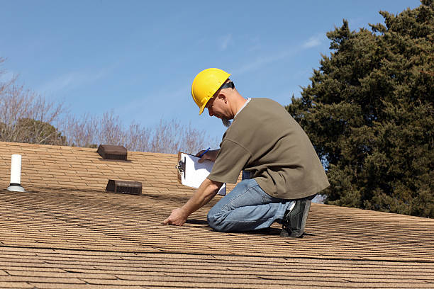 Best Roof Moss and Algae Removal  in Milwaukie, OR